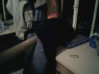 Mika fait jouir maxime et s'attaque a max