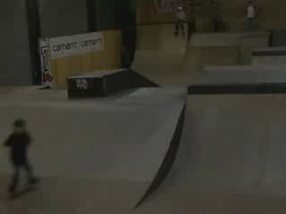 360 grab Alexis Trancart skate