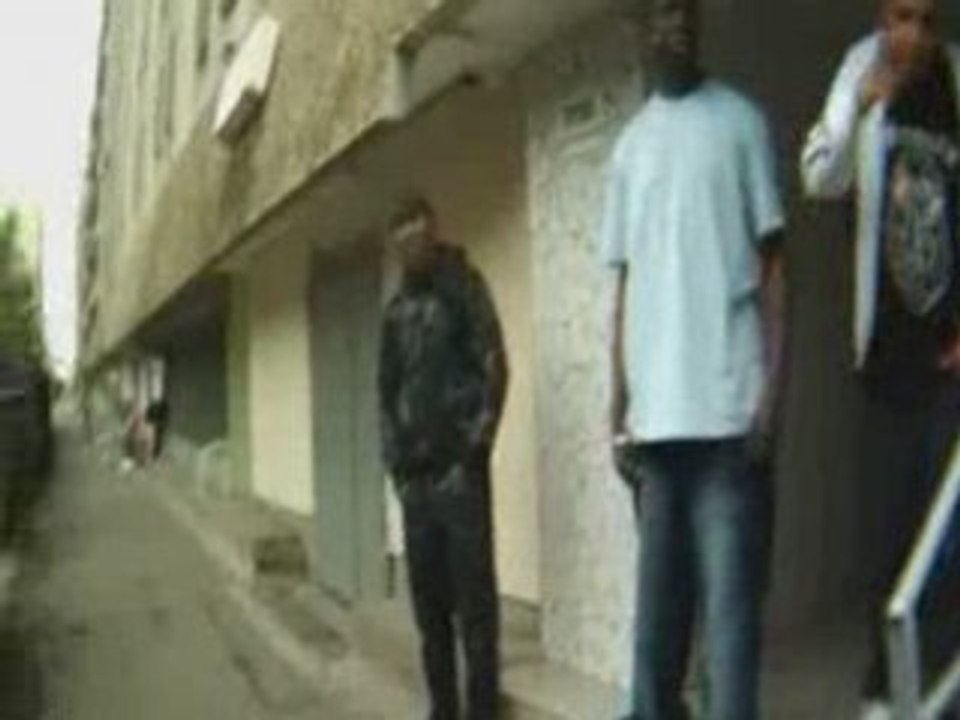 Nysay Feat. Issaka - On Fume On Traine