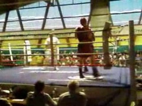 1er round combat 2007 Gala des Mureaux mi-lourd