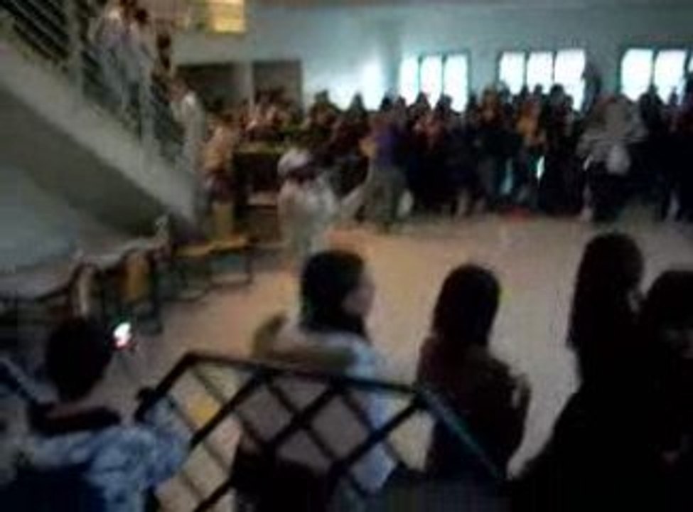 Isma974 en concert au lycéé fête de noel 2008