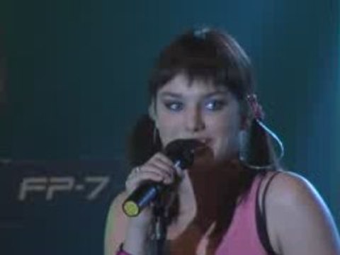 Ewa Farna - Zavři oči LIVE DVD Blíž ke hvězdám.Praha