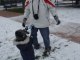 Nolan et papa bataille de boule de neige
