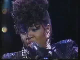 Gwen Guthrie. They Long To Be Close To You [Show TV Live]