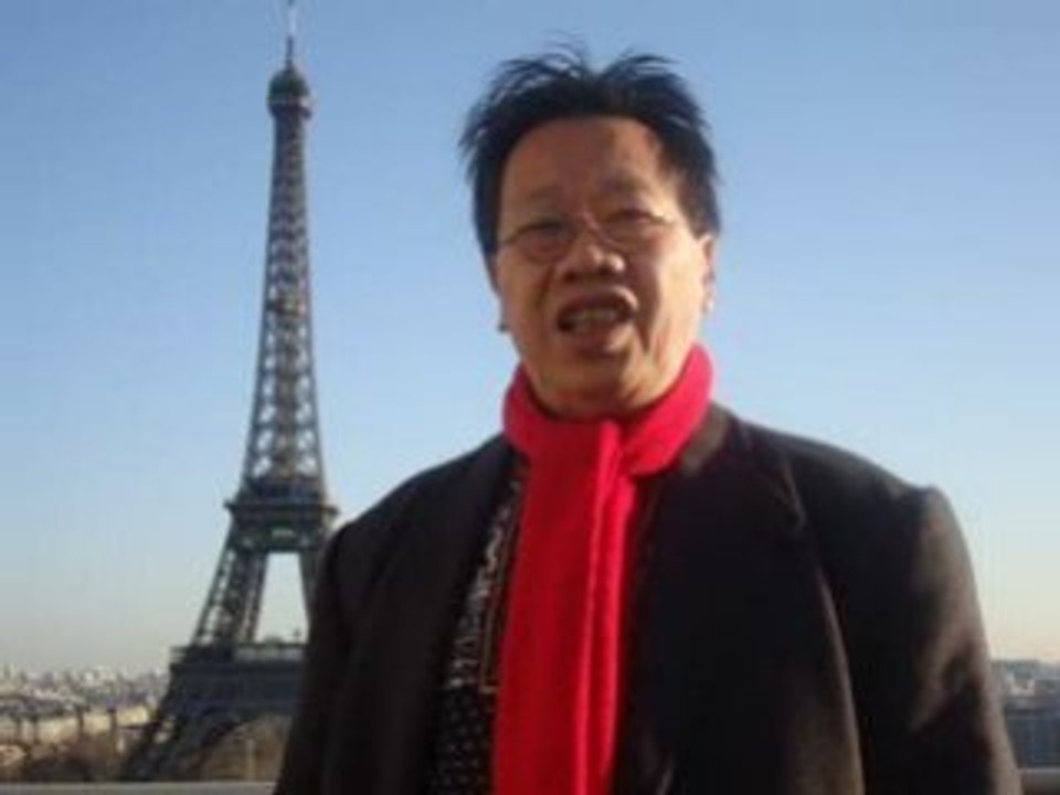TRAN QUANG HAI  chante "Hymne à la Joie" en diphonie