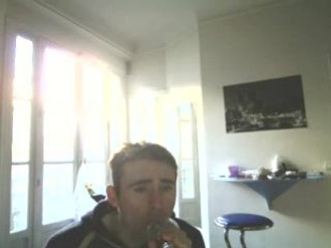 Wiwi égratigne Let there be love