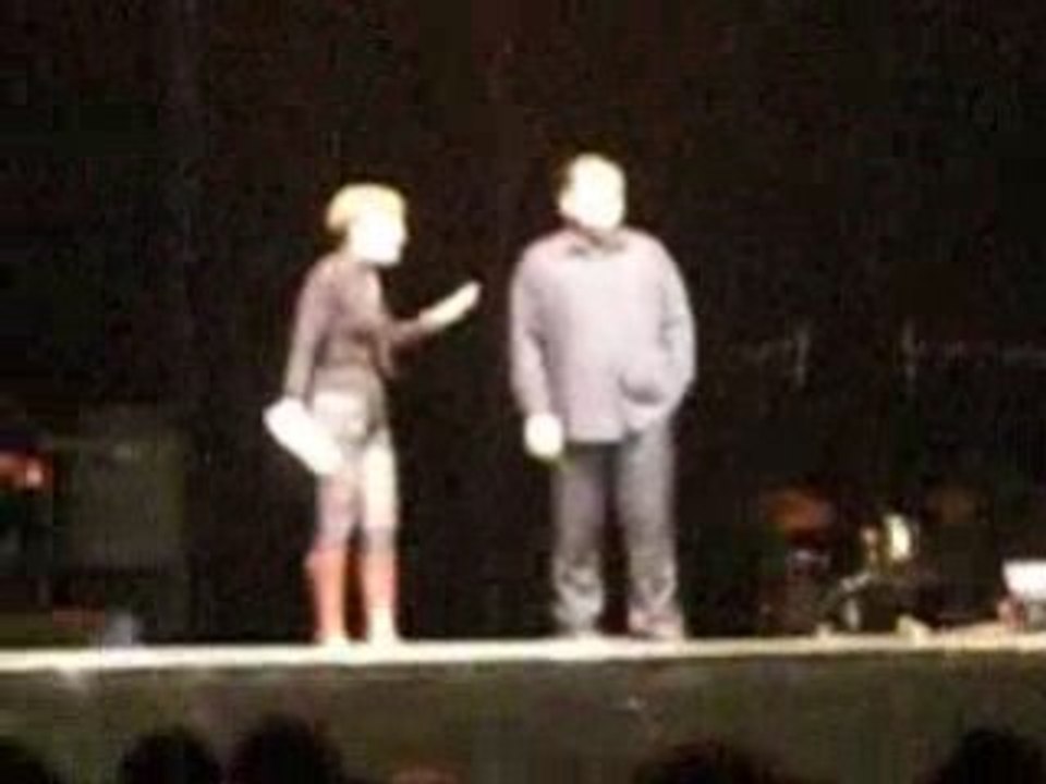 Dieudonné J'ai fait l'con Zenith 2008 - Collin Powel