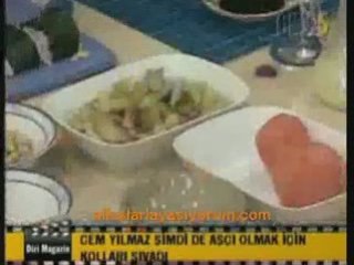 Cem Yilmaz ve Ayumi Bamya Muhabbeti