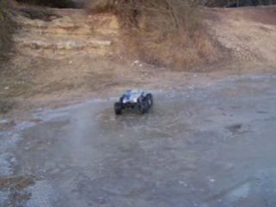 Savage 6X4 360° sur glace