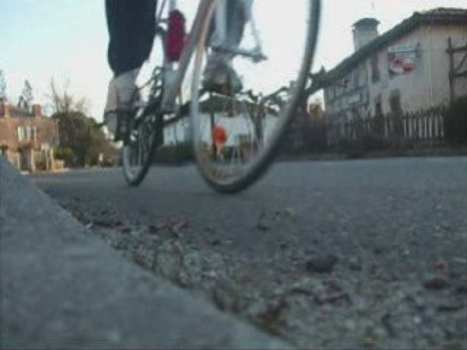 Ludo fait du vélo