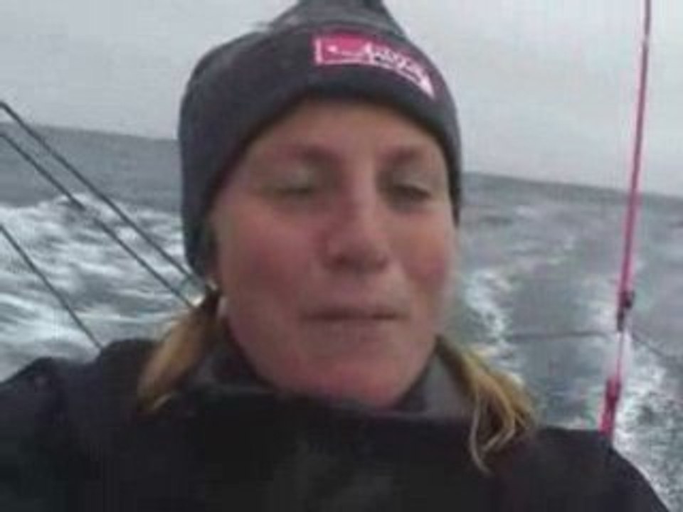 Sam Davies ravie dans les mers du Sud, malgré les nuages