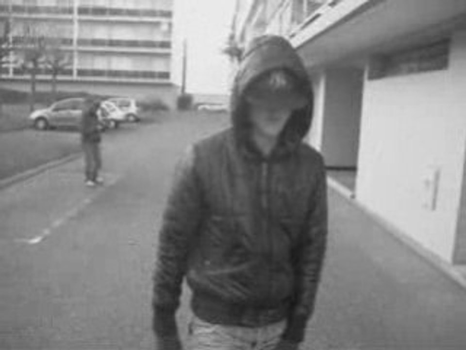 Parodie : Lafouine feat Soprano & Sefyu " ça fait mal"