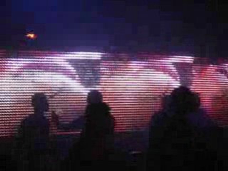 MOV03832
