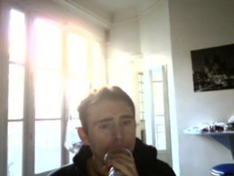 Wiwi égratigne Y'a pas que les vaches qui sont folles