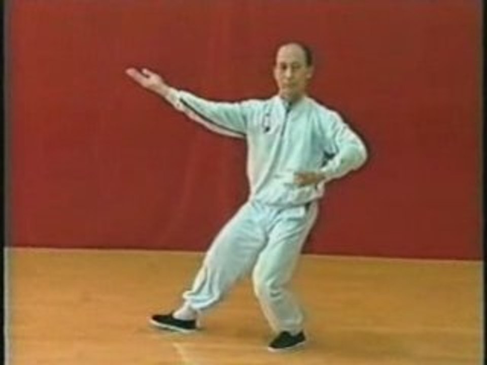 Forme Taiji à main nue miroir par Me Deng Shi Hai - Partie I