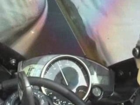 Un Savoyard en R1 2005 a Issoire (camera embarquee)