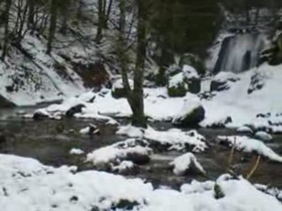 La Bourboule: Cascade des Vernières en hiver