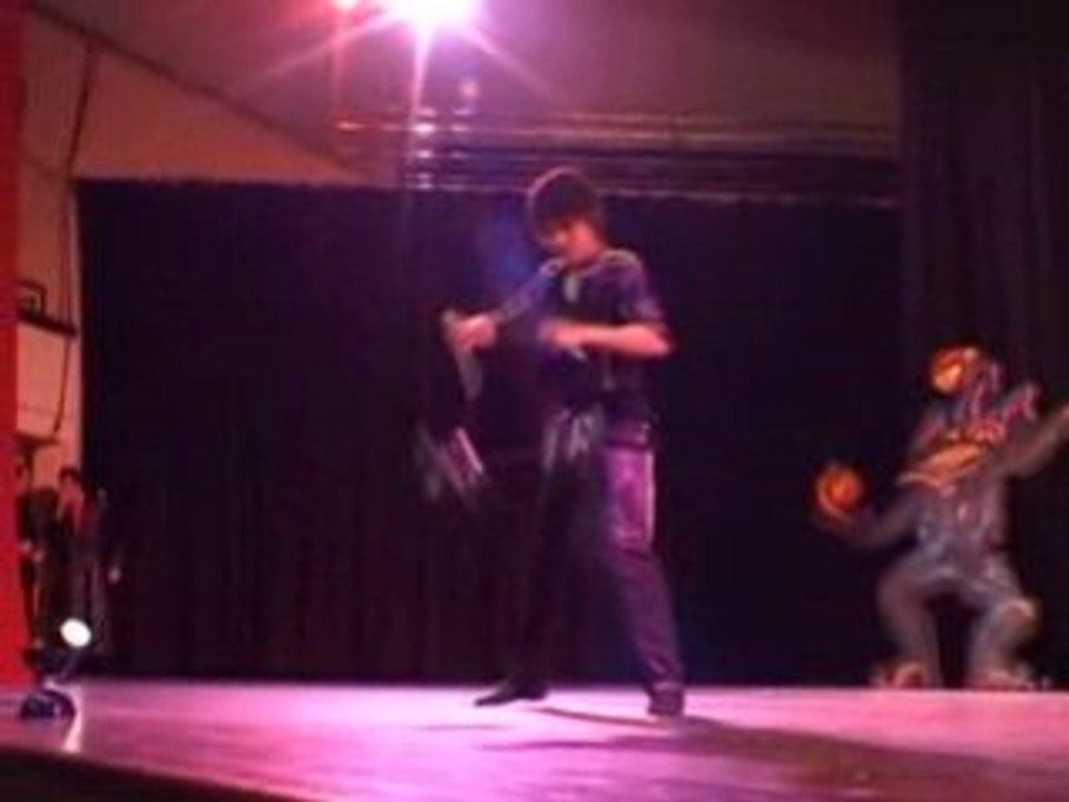 William Ling diabolo show
