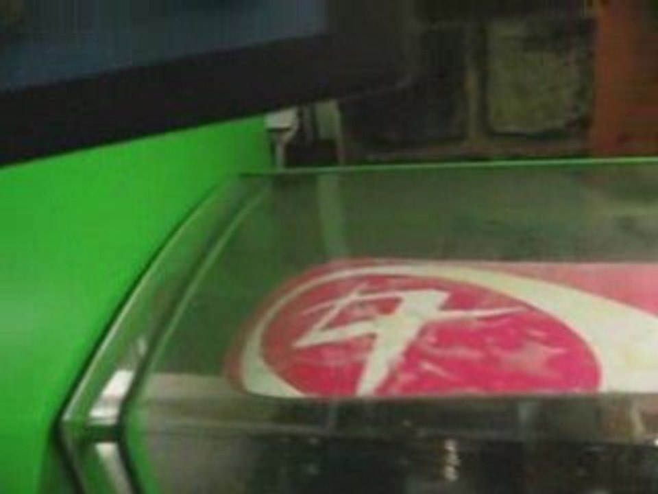 Entretien d'un snowboard (affûtage, structure)