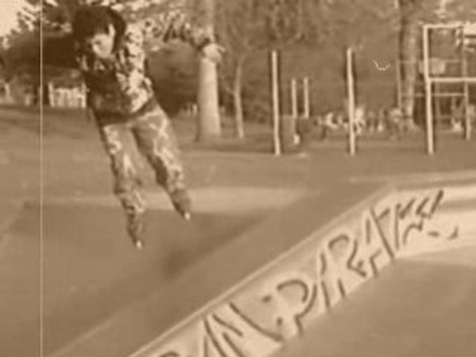 Version sépia:Roller au skate parc de La Ferté sous Jouarre