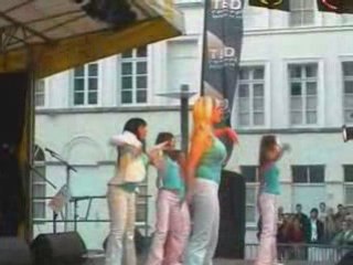 JOLIE FILLE SHOW 2OO7 EXTRAITS web