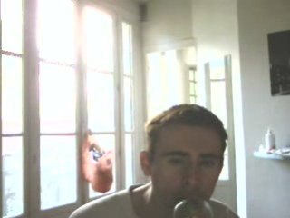 Wiwi égratigne "Les mamans"