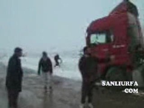 Viransehir yolu üzerinde kaza sanliurfa.com