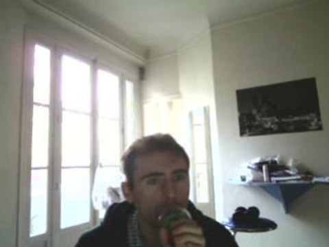 Wiwi égratigne Señorita por favor