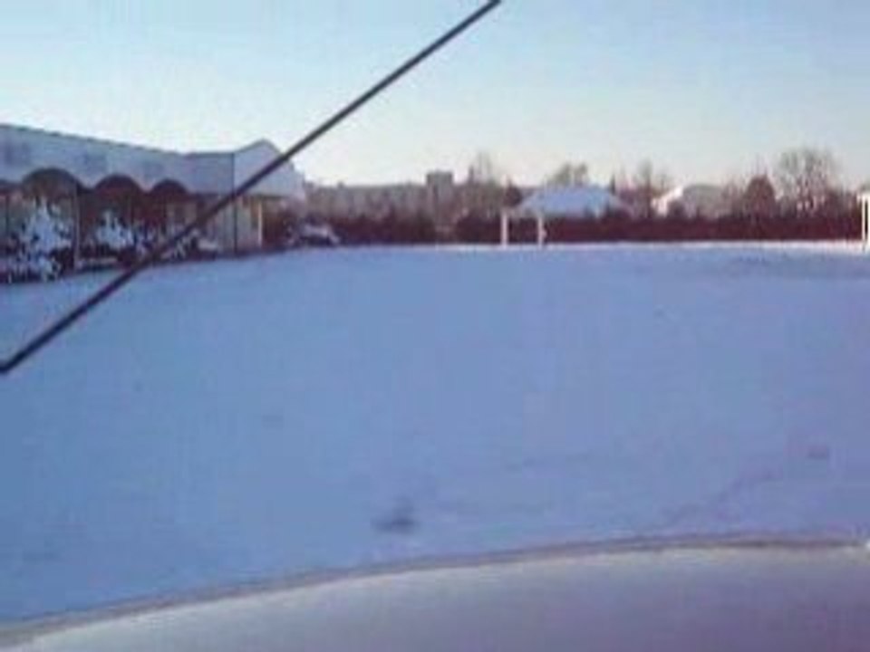 drift en 205 sur neige