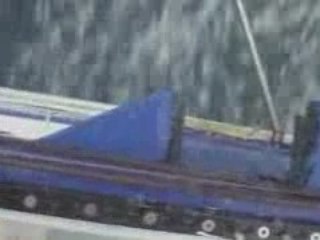 Des images du safran babord, littéralement arraché du bateau