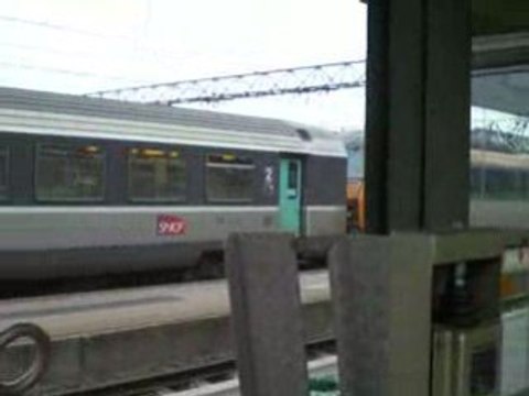 Lyon: Quais de la gare S.N.C.F. de Lyon-part-dieu