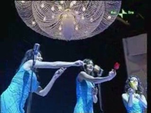 Le Blue Dolls cantano Tuli-tuli-pan