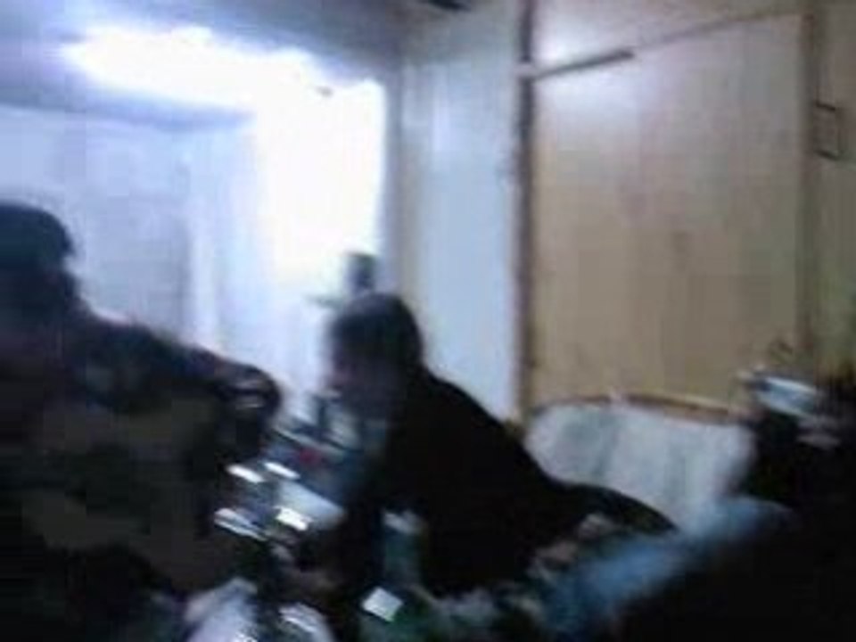 Nouvel An: David & Willy jouent de la guitare