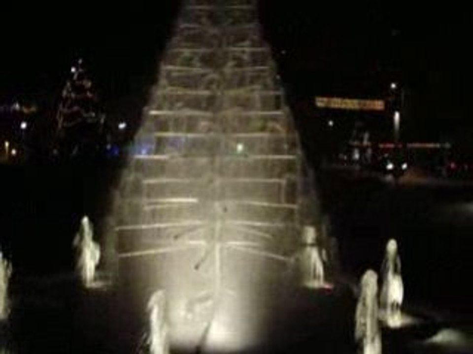 FONTAINE ILLUMINEE LE 31/12/08 A ILLKIRCH