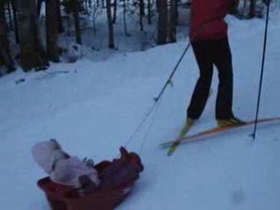 Eline trainée par sa maman