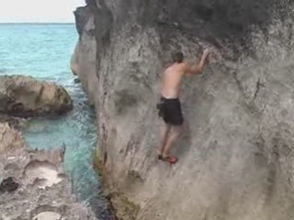 Climbing in Cuba: bouldering in Varadero