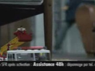 Chez SFR, des petits bonshommes sortent de la box...