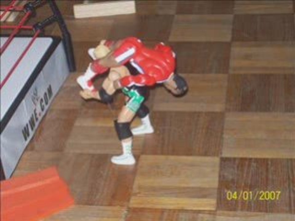 wwe figurines:mvp vs finlay