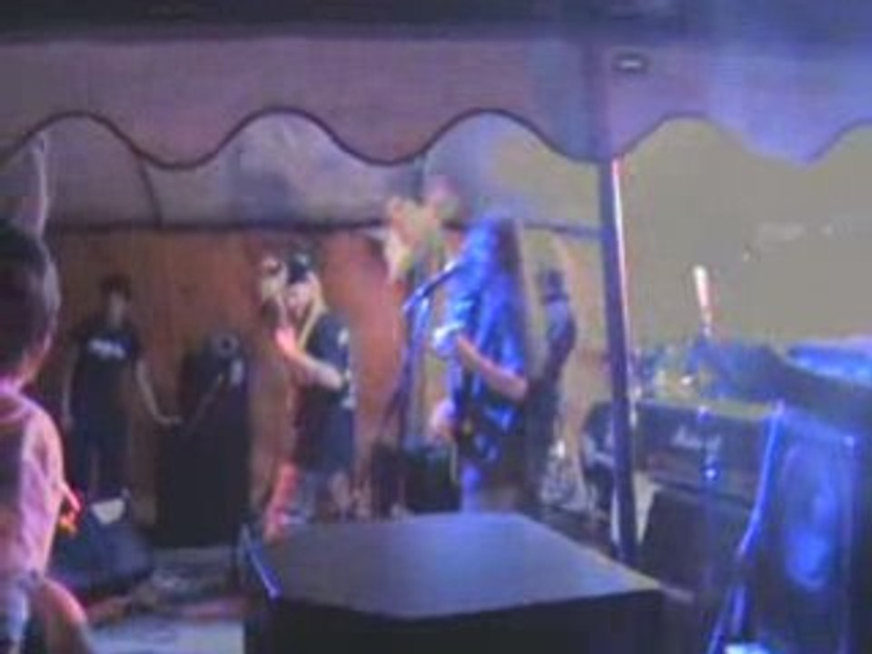 Poules Mes Poules (Live Raon 21/06/08) http://www.myspace.co