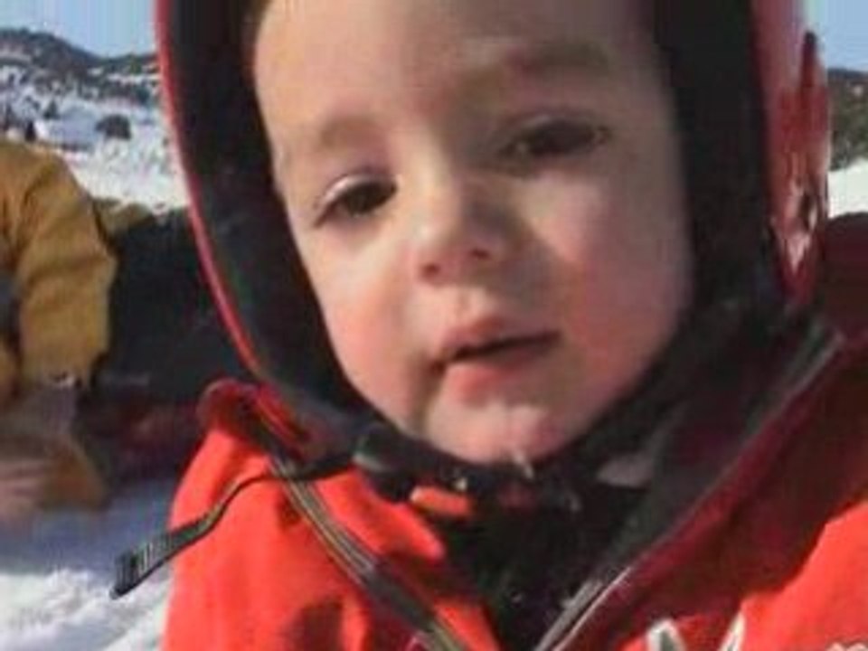 Luge avec Papa... ça mouille!