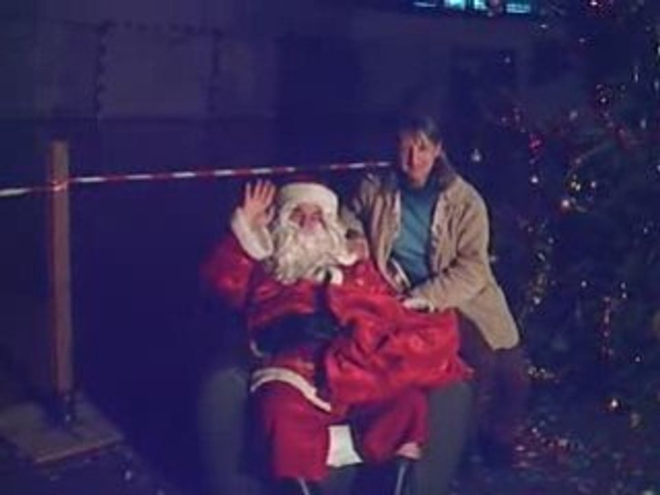 JOSIANE AVEC LE PERE NOEL