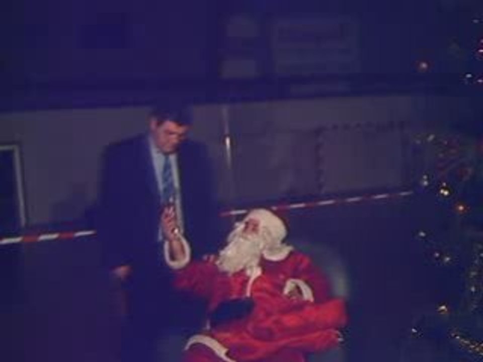 Mr LE MAIRE AVEC LE PERE NOEL
