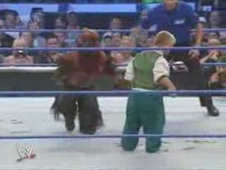 Hornswoggle Contre Mini Bogeyman