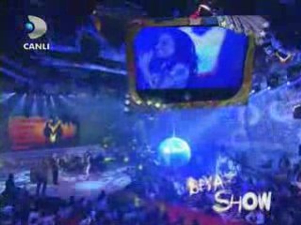 Musa & Gülşah - Çek Git Bebeğim Uzaklara [ Beyaz Show ]