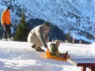 CLEMENT FAIT DE LA LUGE 4 JANVIER 2009
