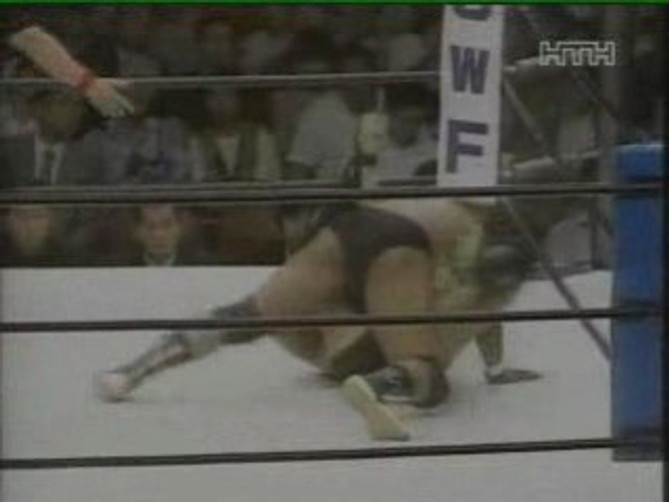 Yoshihiro Takayama vs. Bad News Allen