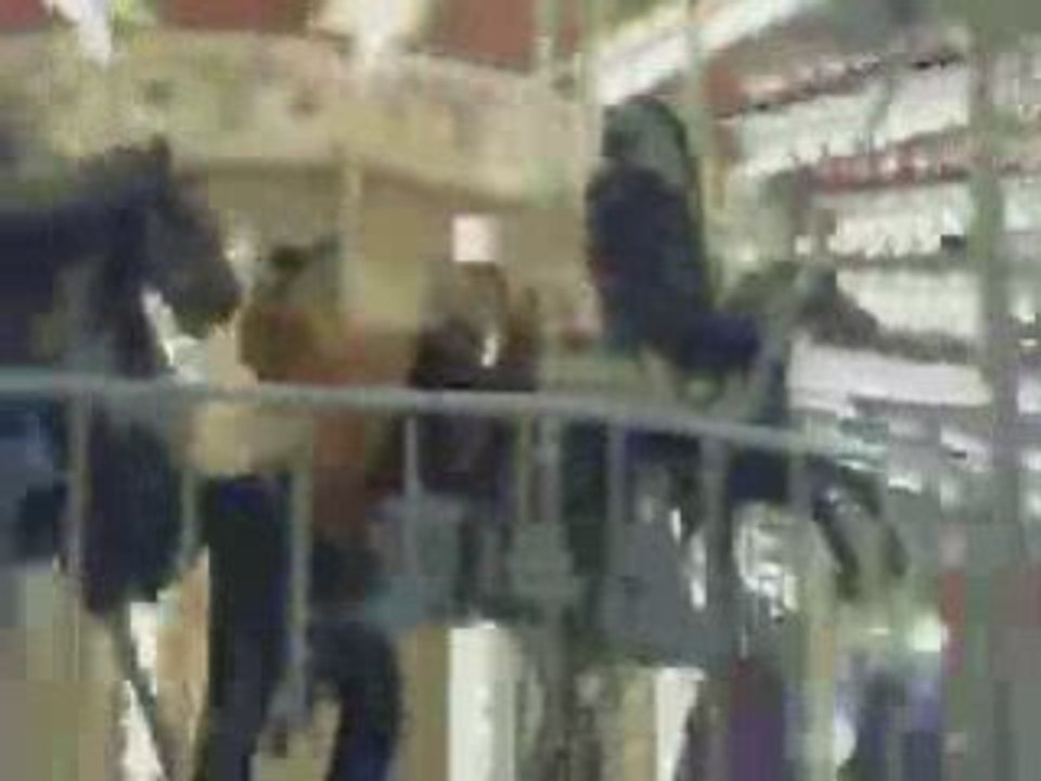 Nantes; le marché de Noël.Vive le manège!