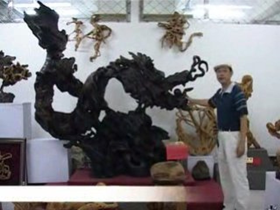 Beijing Shopping: Root Carving Shop in Beijing, Video 1 of 2