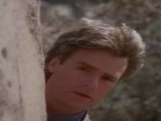 MacGyver season 2 Trailer #1 - Richard Dean Anderson