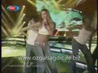 Hadise düm tek tek (www.ozgulsagdic.ile.biz)